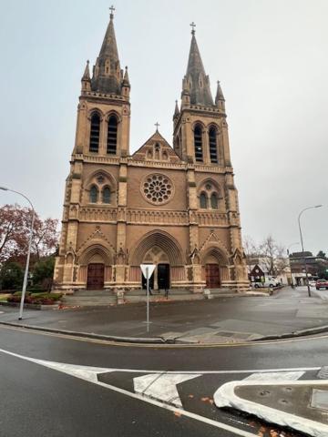 Adelaide Cbd Apartment - 3Br, 2Bath & Carpark 외부 사진